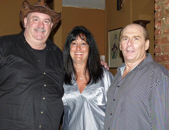 TONYBD2011-1040312